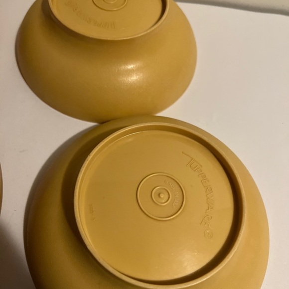 Set Of 4 Vintage Tupperware 6-1/4" Salad, Soup, Dessert Bowls Mustard Yellow EUC - Picture 5 of 8